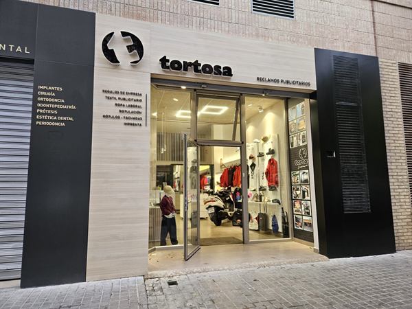 Fachada realizada por Tortosa